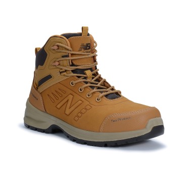 New Balance Calibre Mid Boot
